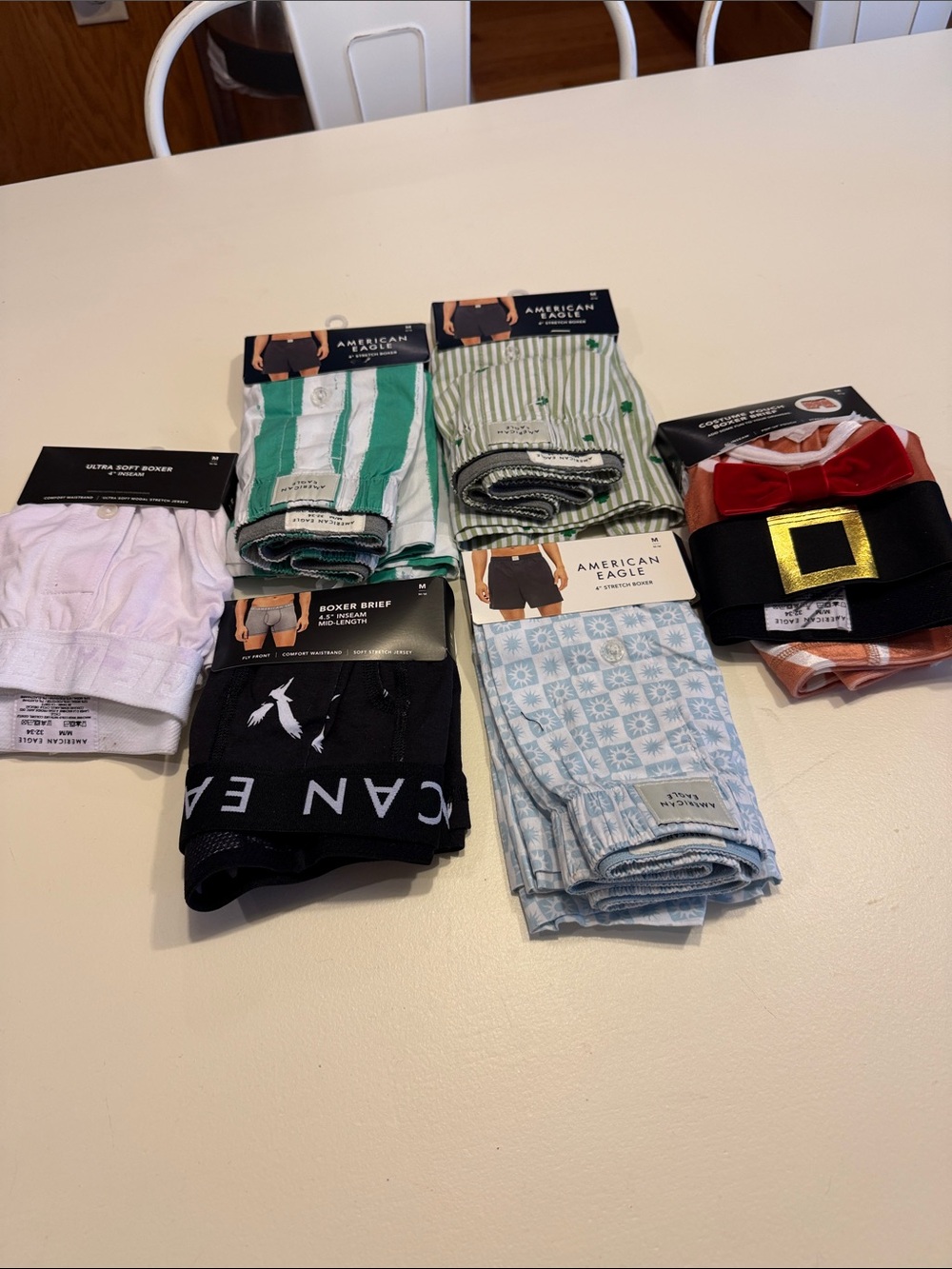 American Eagle Outfitters Men's Assorted Patterned Boxers (6).  New. Box5